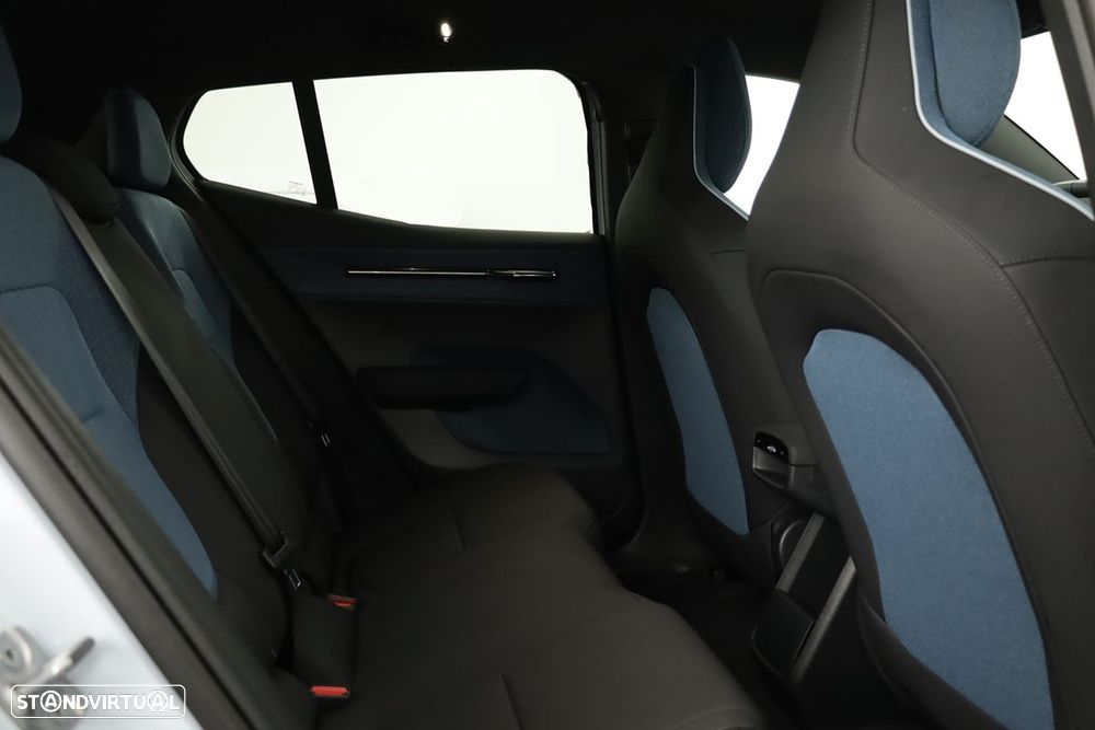 Volvo EX30 69 kWh Single Motor Extended Range Plus - 20