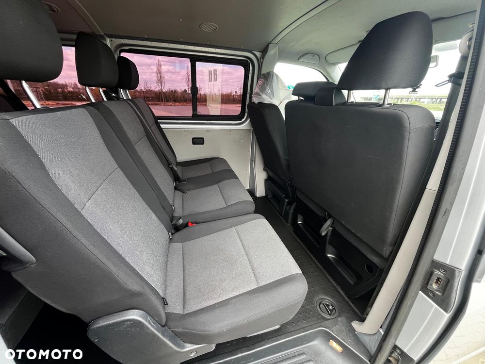 Volkswagen Transporter - 32