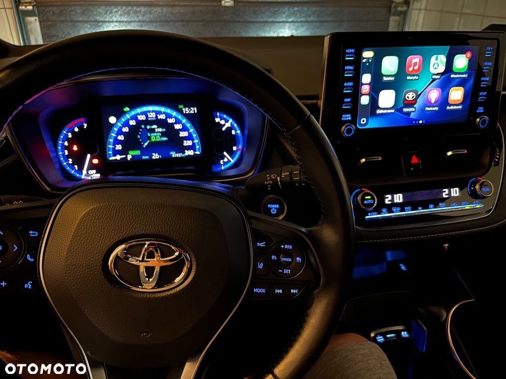 Toyota Corolla 1.8 Hybrid Comfort - 24