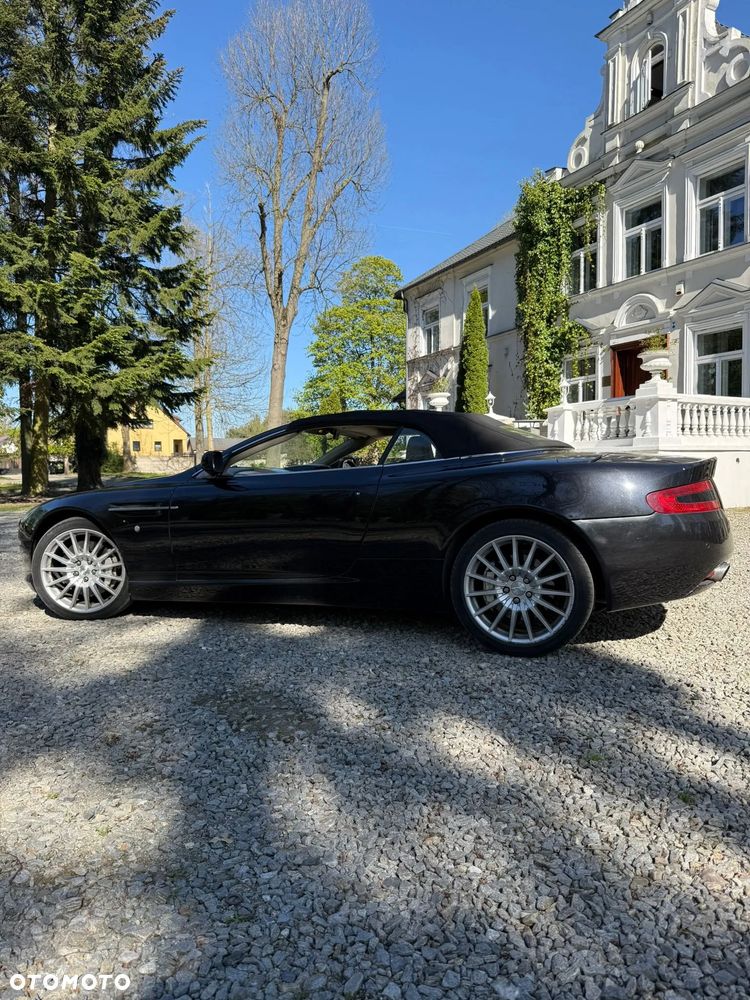 Aston Martin DB9 Standard - 4