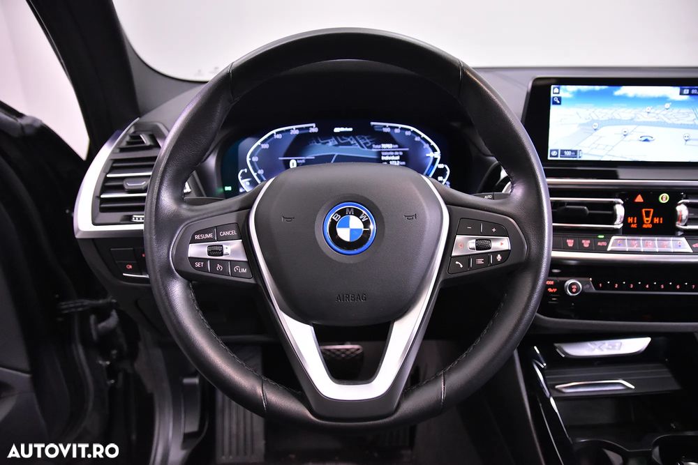 BMW X3 xDrive30e AT PHEV - 17
