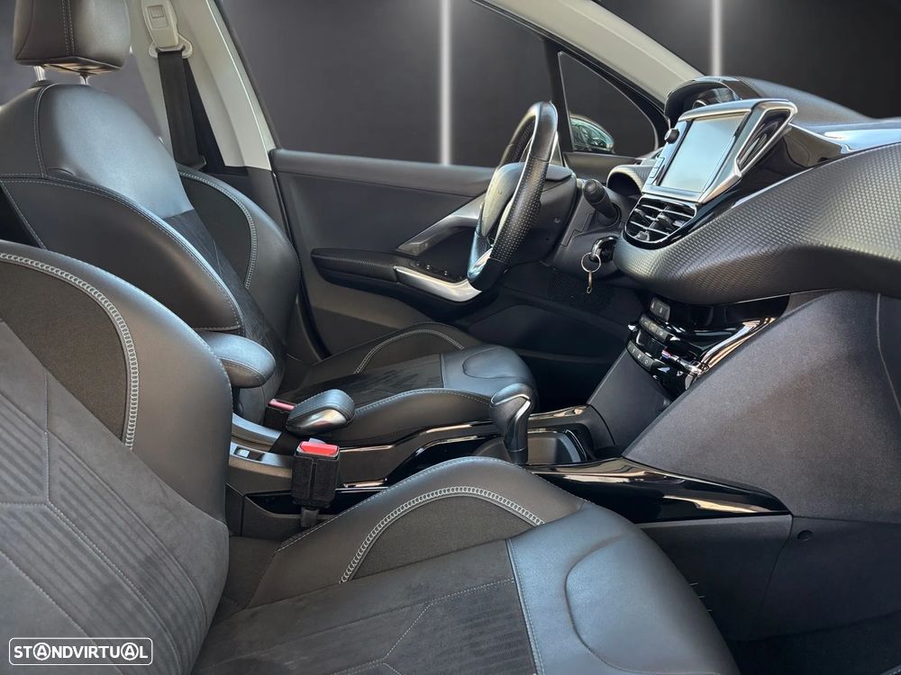 Peugeot 2008 1.2 PureTech Crossway EAT6 - 25