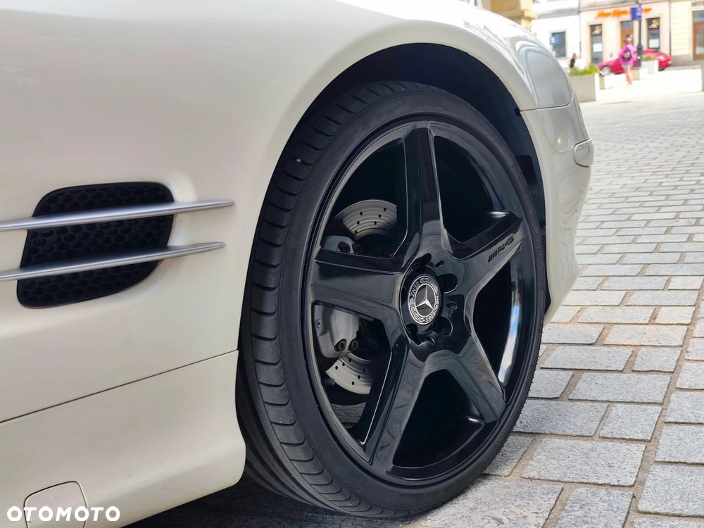 Mercedes-Benz SL - 33