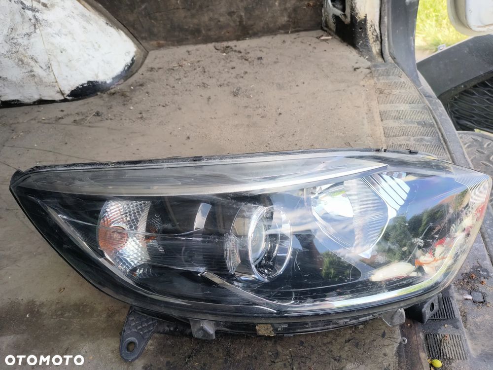 RENAULT CAPTUR I 1 lampa przód przednia prawa SOCZEWKA SREBRNA 260102734R - 1