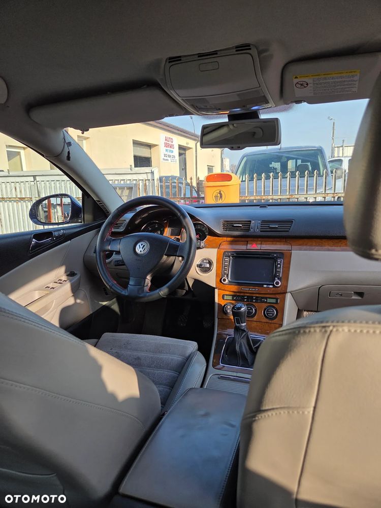 Volkswagen Passat 2.0 TDI Highline - 10