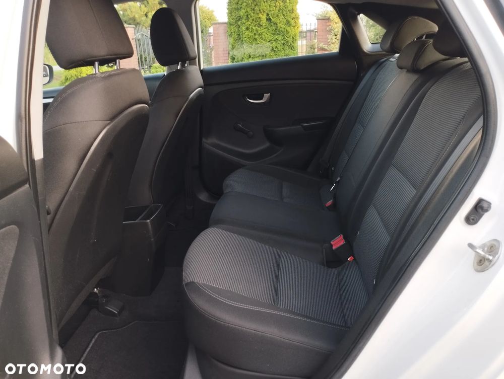 Hyundai i30 - 16