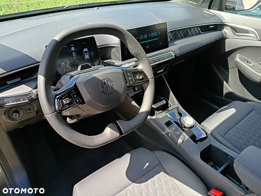 MG MG3 1.5 HEV+ Exclusive - 10
