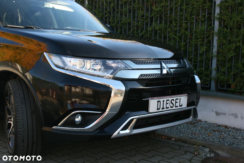 Mitsubishi Outlander Instyle + - 30