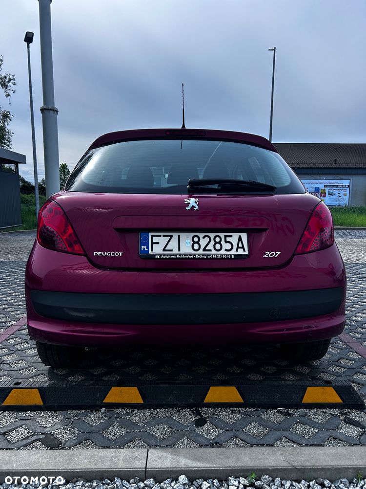 Peugeot 207 1.4 16V Trendy - 8