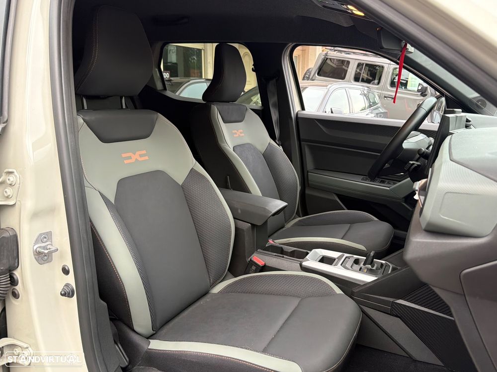 Dacia Duster 1.6 Hybrid Extreme - 11