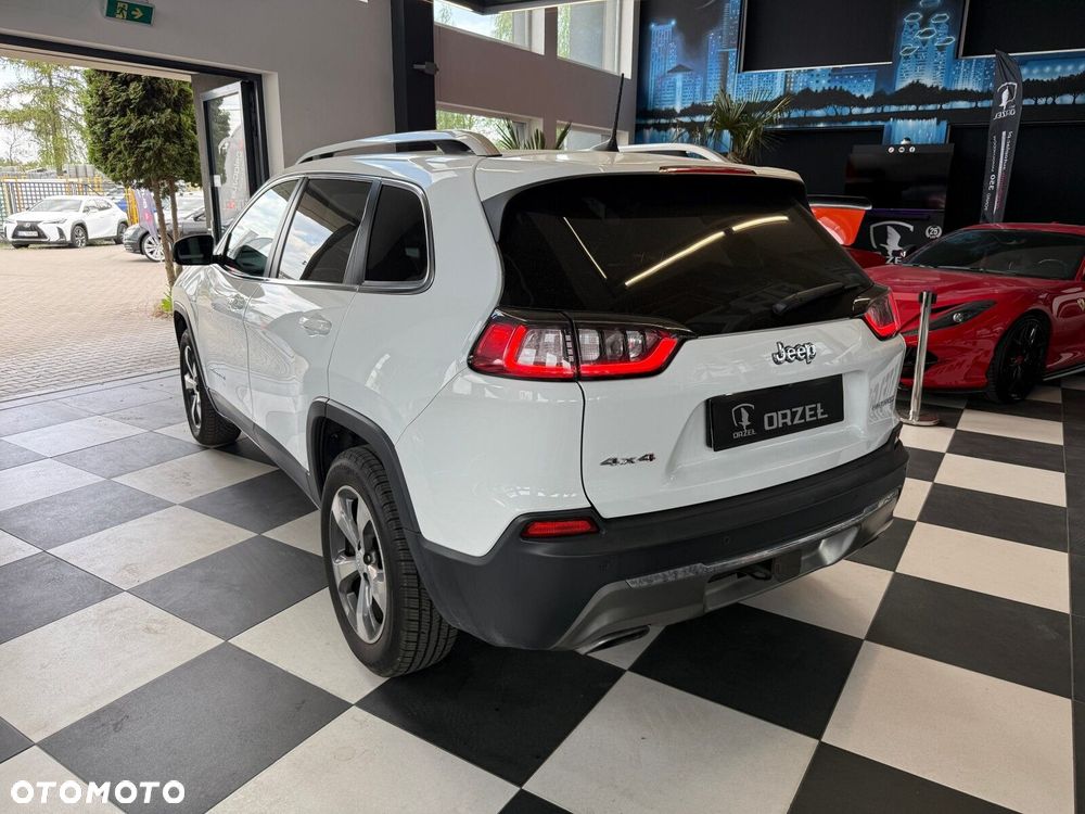 Jeep Cherokee - 6
