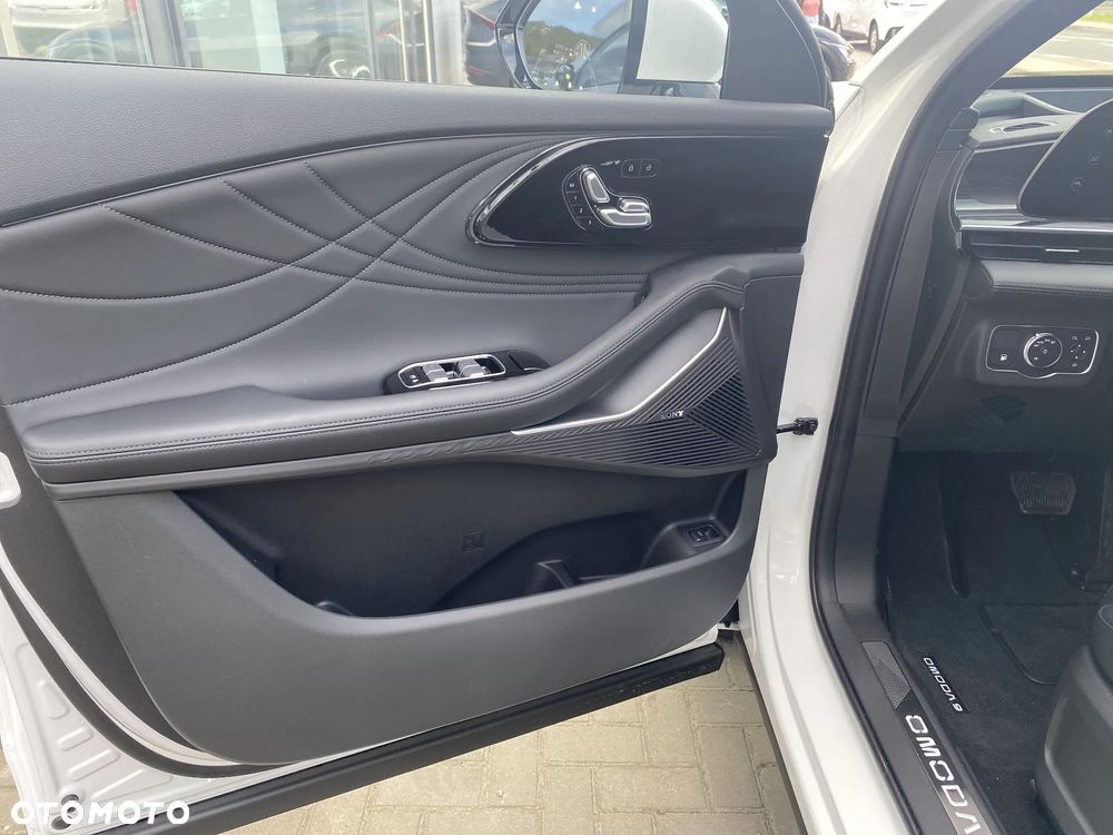 Omoda 9 1.5 Super Hybrid Exclusive AWD - 11