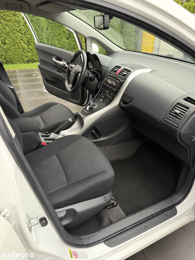 Toyota Auris 1.8 HSD Luna - 9
