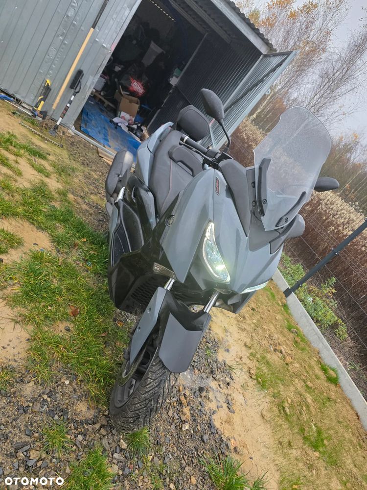 Yamaha X-max - 4