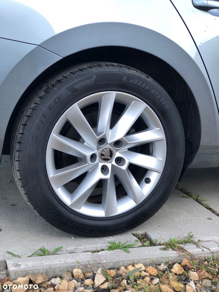 Skoda Superb 2.0 TDI DSG Style - 16