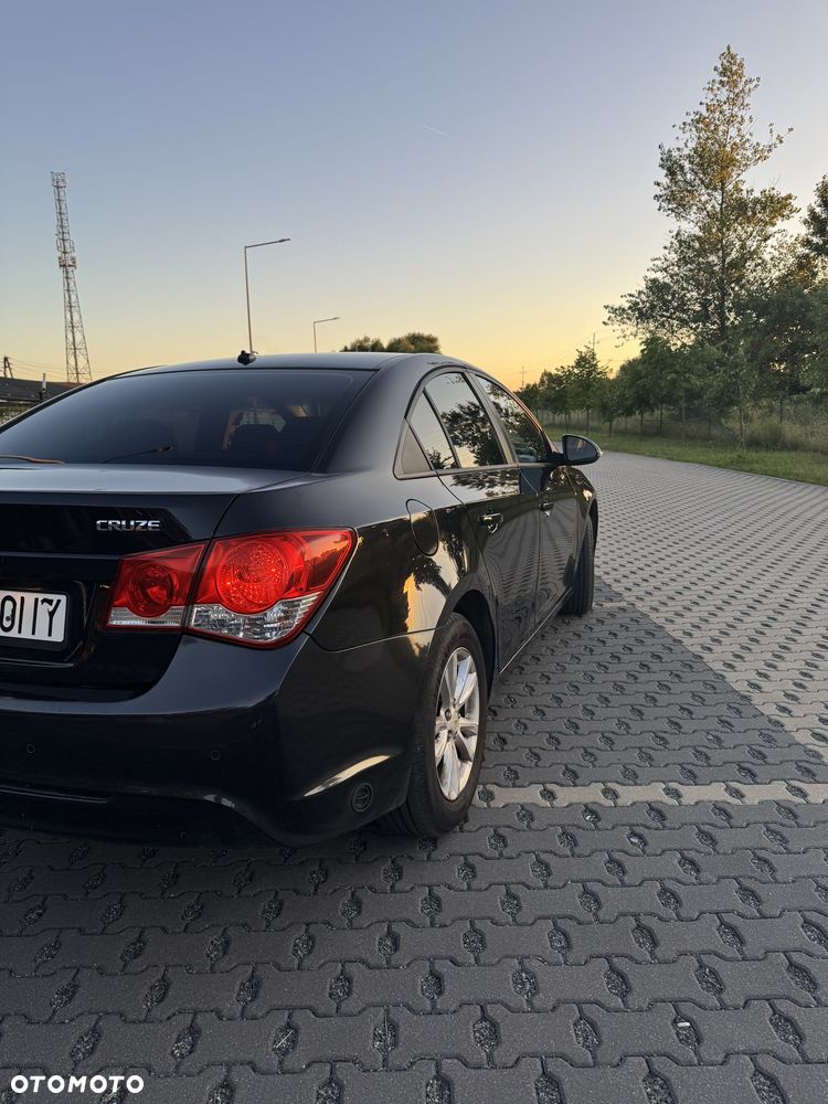 Chevrolet Cruze 1.8 LT - 9