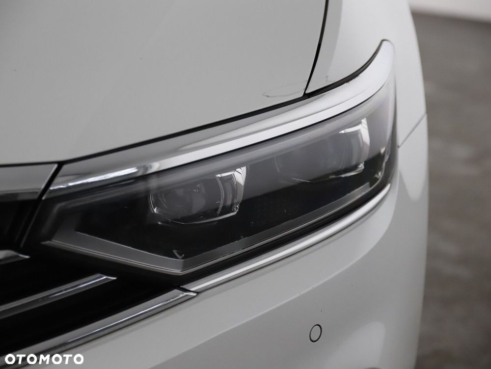 Volkswagen Passat Variant - 28