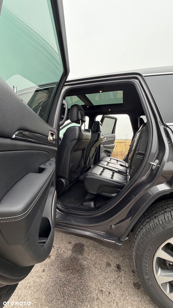 Jeep Grand Cherokee 5.7 V8 Overland Summit - 11