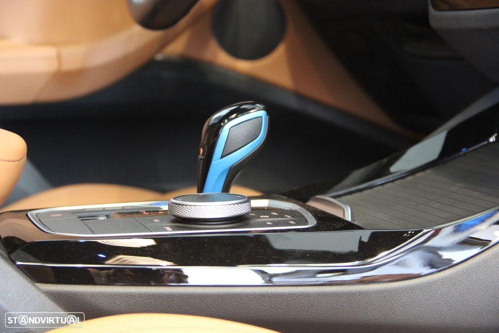 BMW iX3 M Sport Inspiring - 15