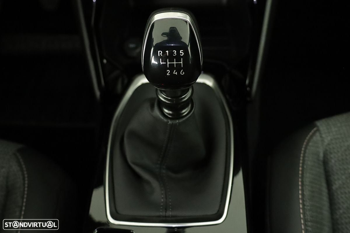 Peugeot 2008 1.2 PureTech Allure - 16
