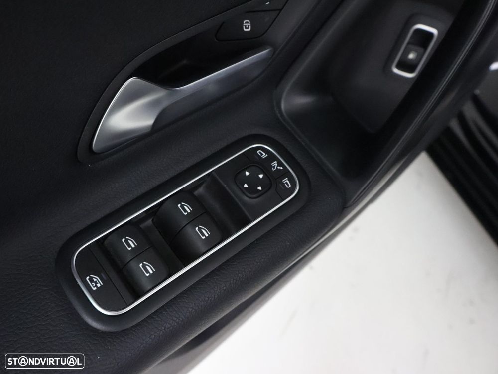 Mercedes-Benz A 250 - 12