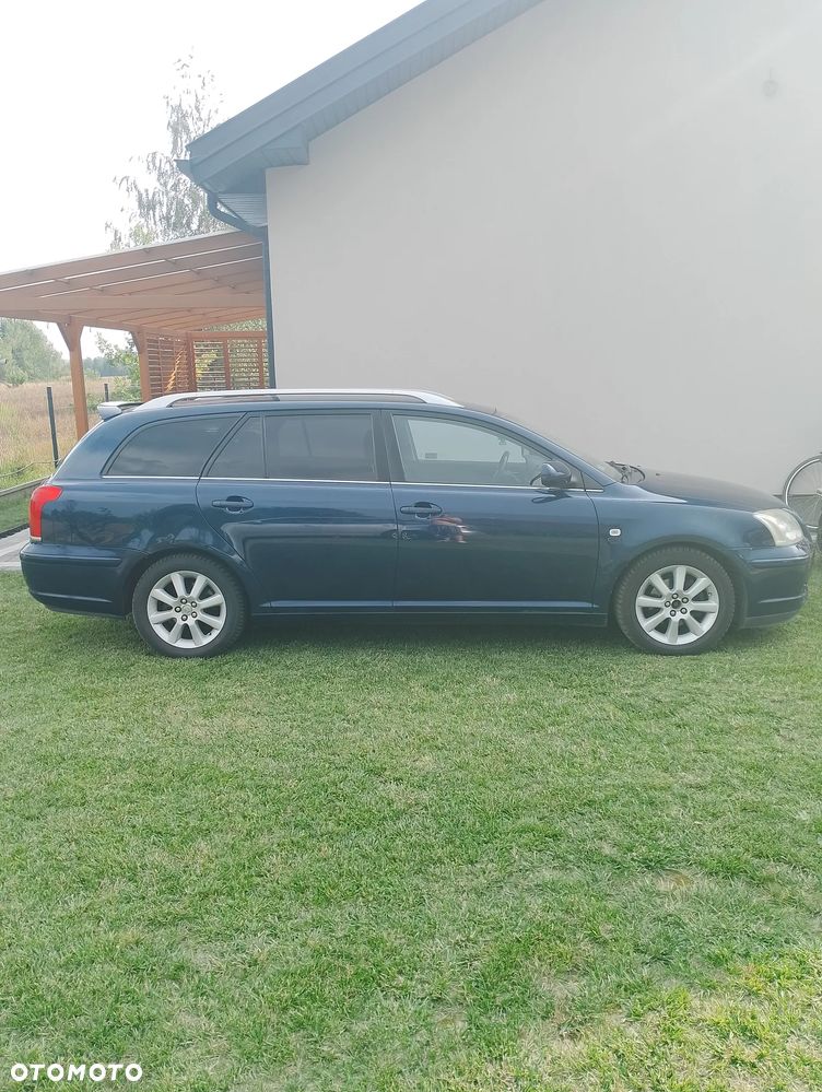 Toyota Avensis - 5