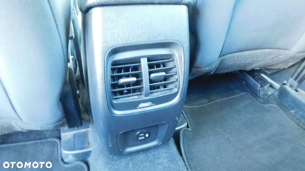 Ford Kuga 2.5 Duratec PHEV ST-LINE X - 19
