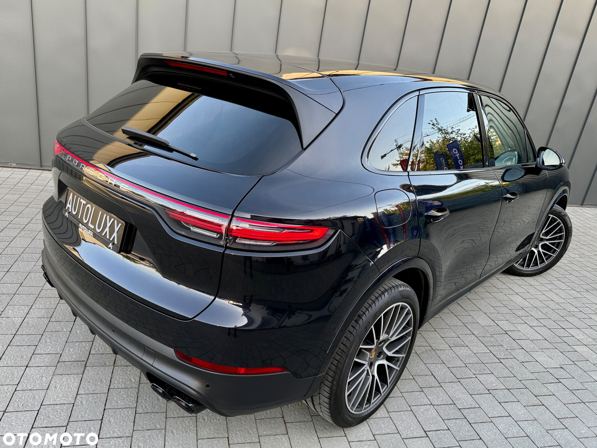 Porsche Cayenne Standard - 3