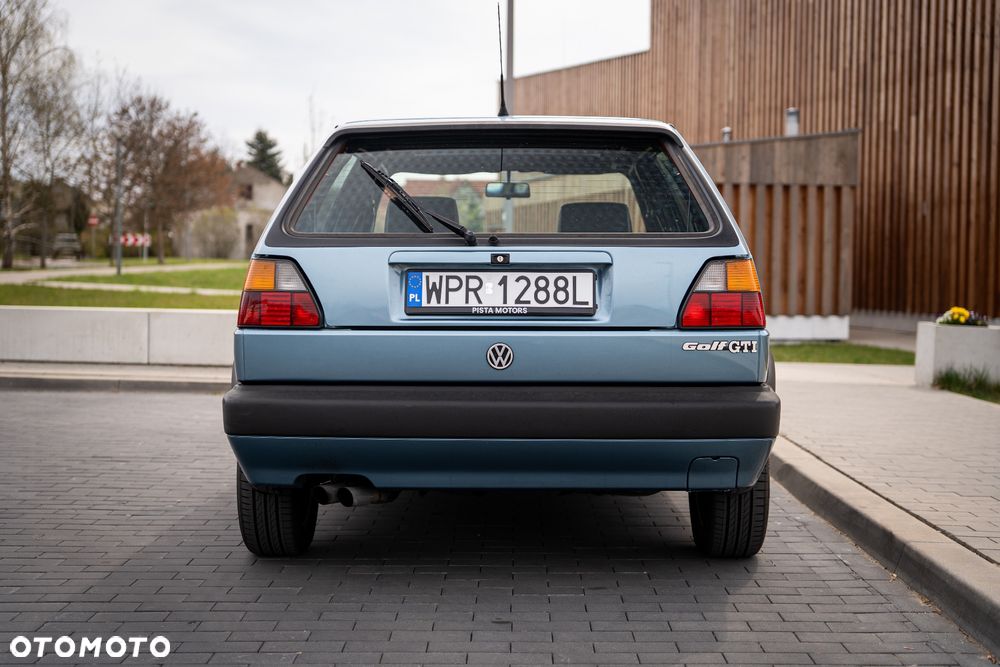 Volkswagen Golf - 8