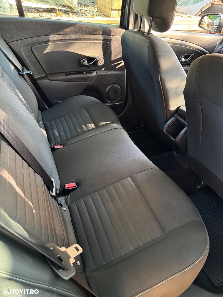 Renault Megane - 8