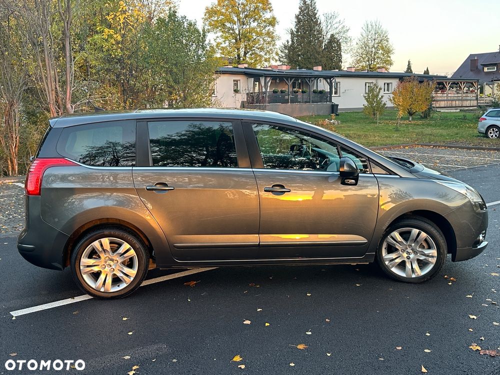 Peugeot 5008 - 12