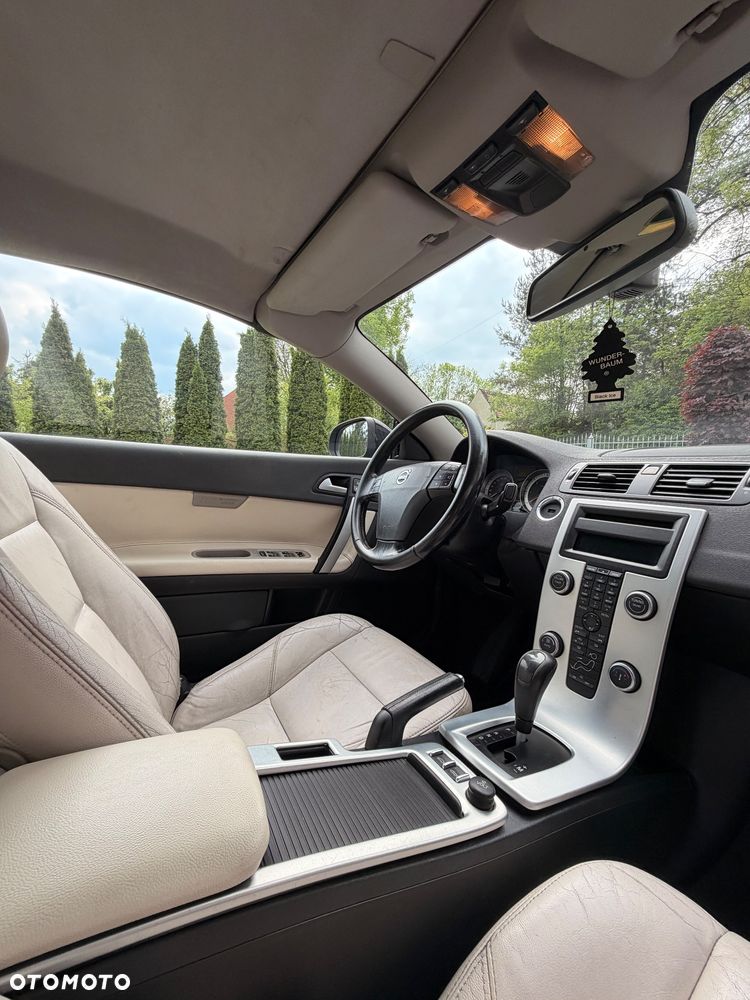 Volvo C70 2.0D Powershift Momentum - 19