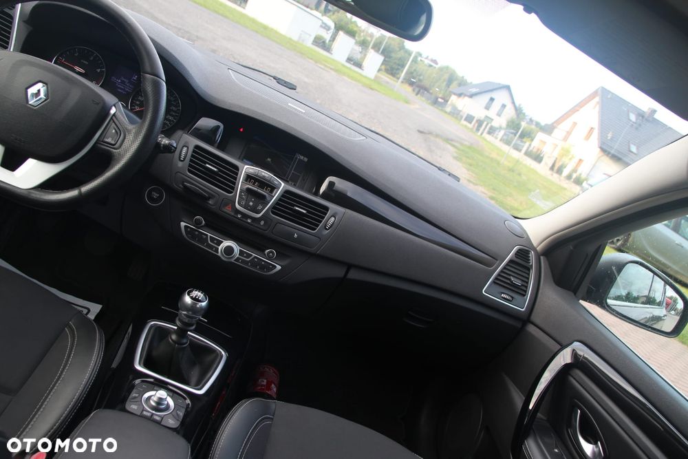Renault Laguna dCi 110 FAP Bose Edition - 15
