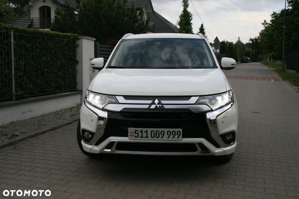 Mitsubishi Outlander - 9