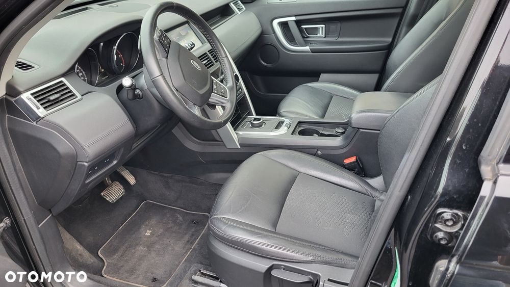 Land Rover Discovery Sport D150 R-Dynamic - 11