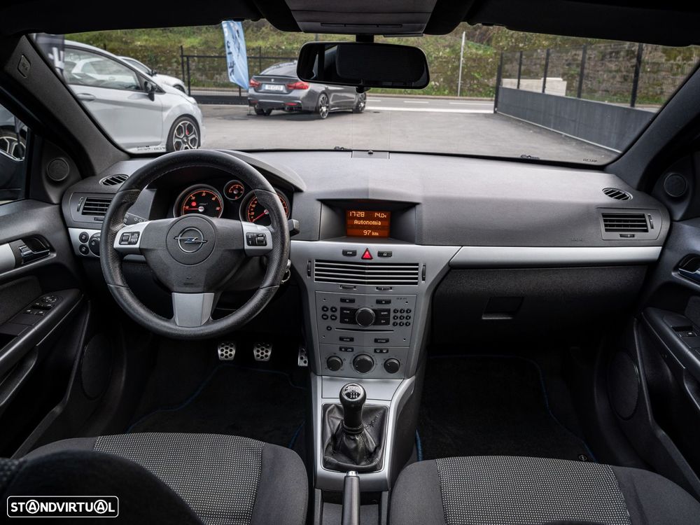 Opel Astra GTC 1.7 CDTI - 21