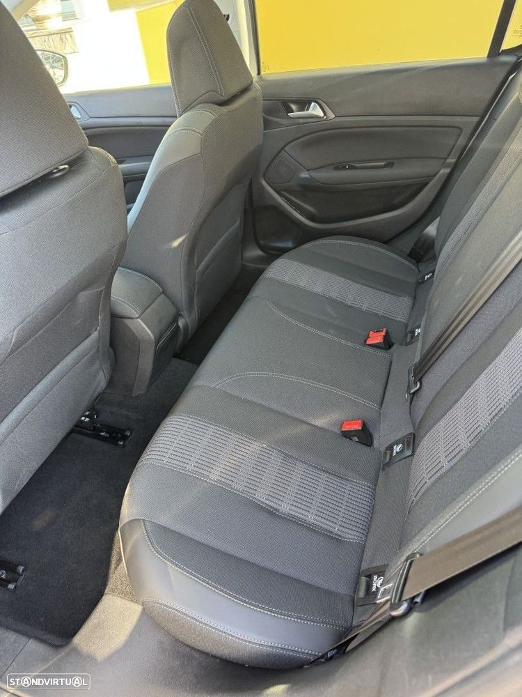 Peugeot 308 1.2 PureTech Allure J18 - 11