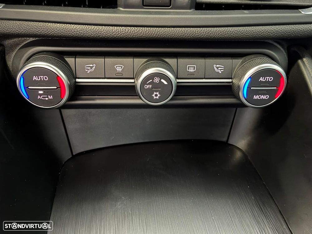 Alfa Romeo Giulia 2.2 D Super AT8 - 32