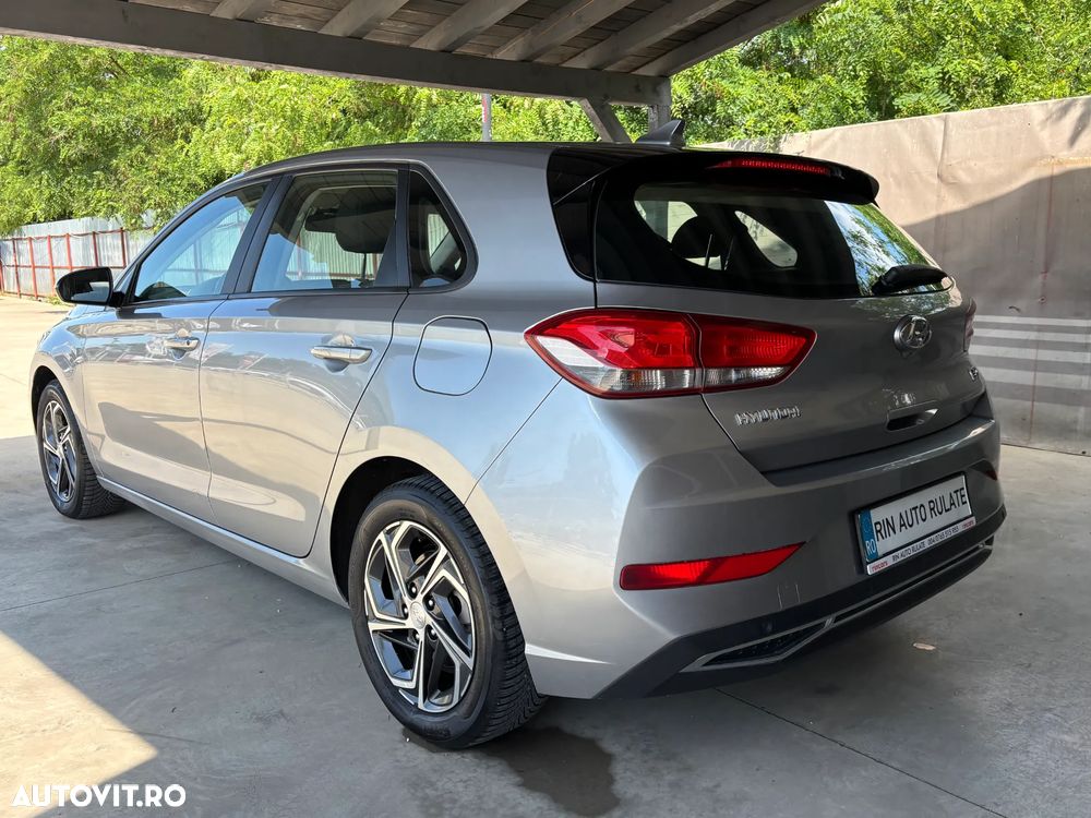 Hyundai i30 1.5 110CP M/T Highway - 6