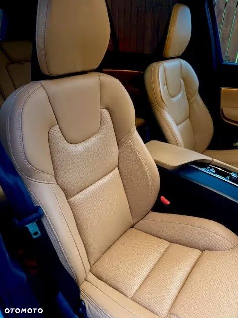 Volvo XC 90 - 5