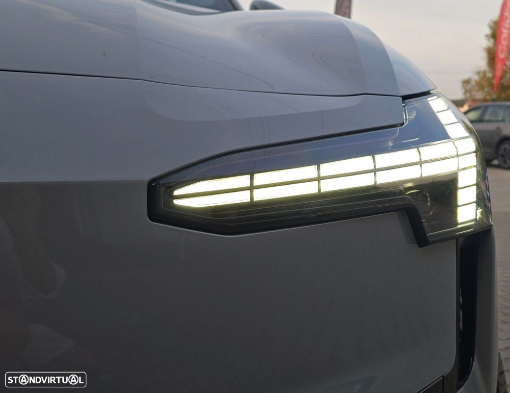 Volvo EX30 69 kWh Single Motor Extended Range Core - 30