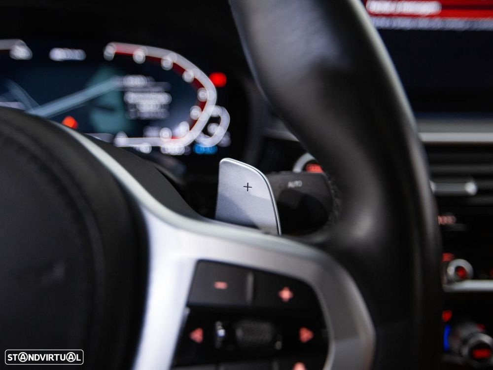 BMW 530 e Pack 50 anos M - 17