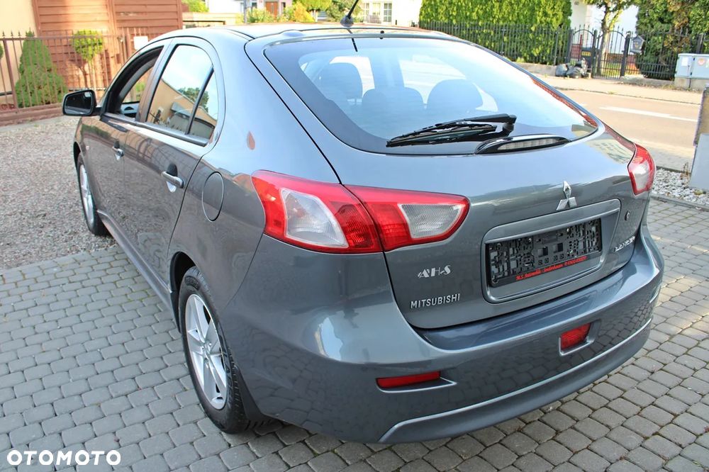 Mitsubishi Lancer 1.8 Intense - 13