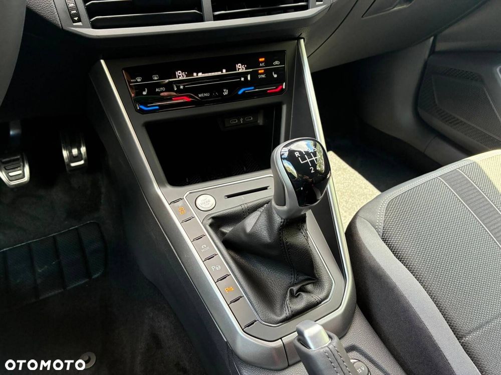 Volkswagen Polo - 24