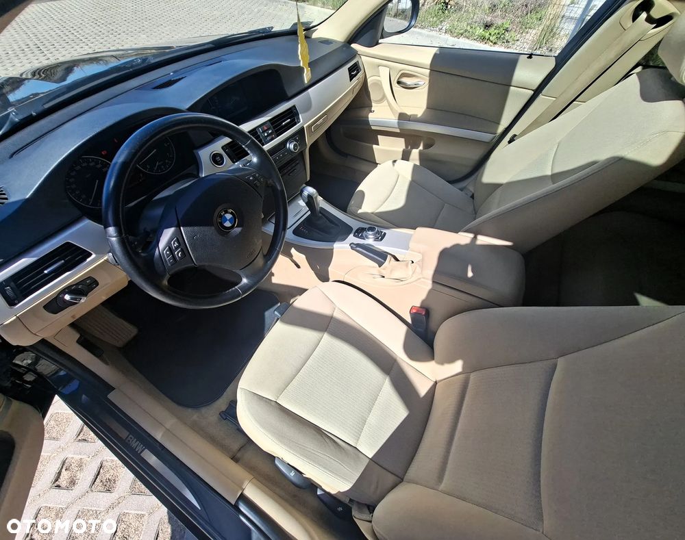 BMW Seria 3 318i Edition Exclusive - 9