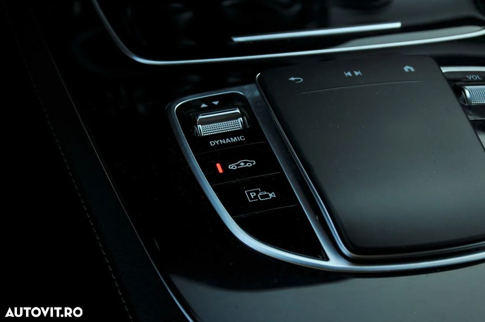 Mercedes-Benz E 300 9G-TRONIC AMG Line - 31