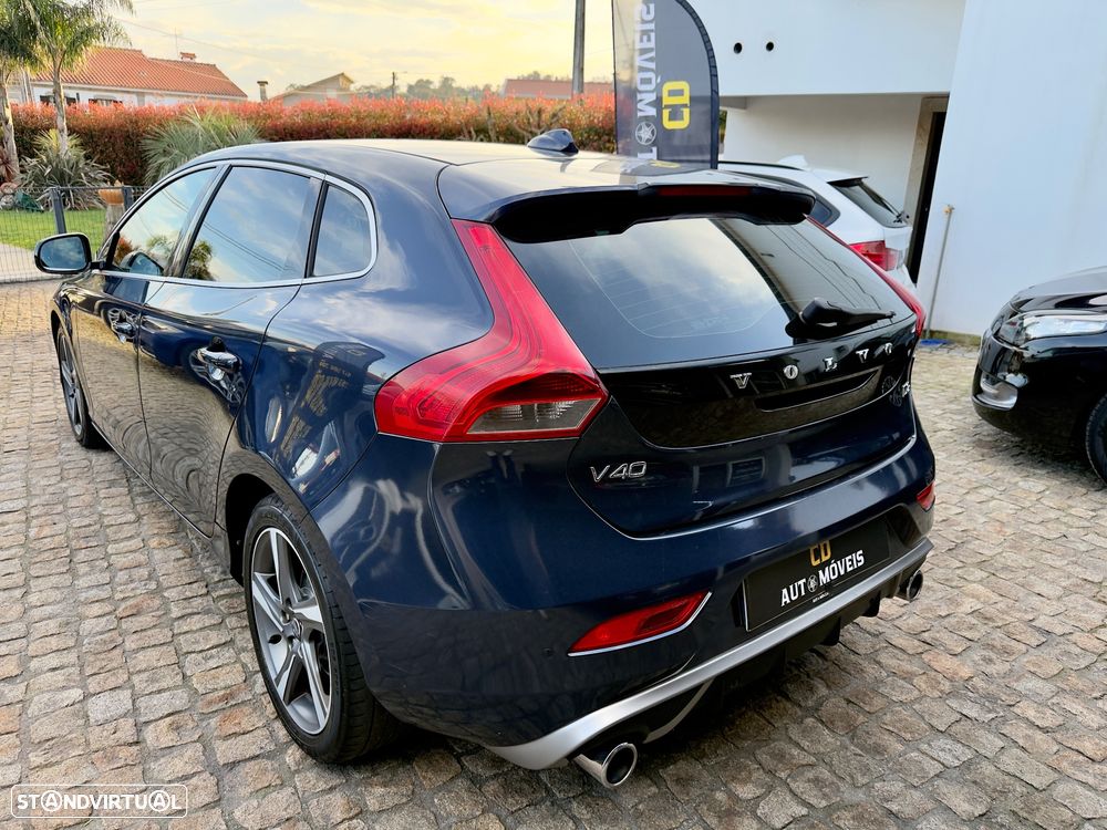 Volvo V40 D2 R Design - 23