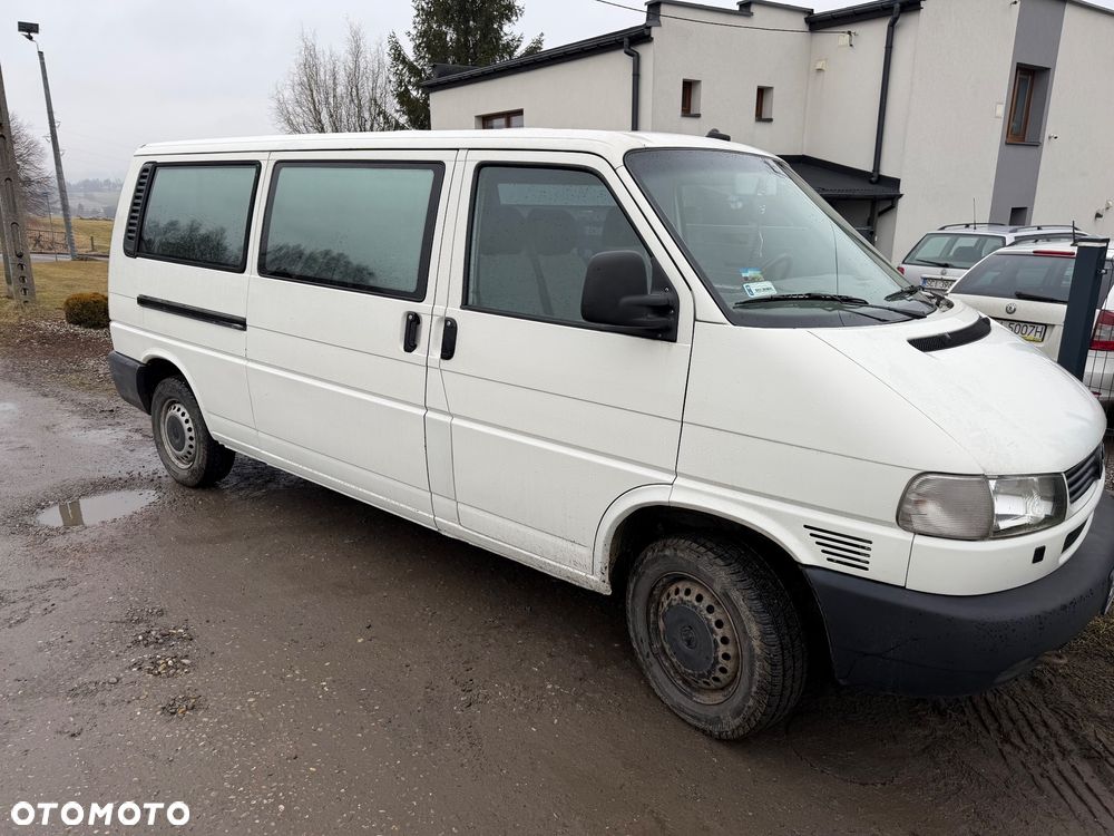 Volkswagen Caravelle - 1