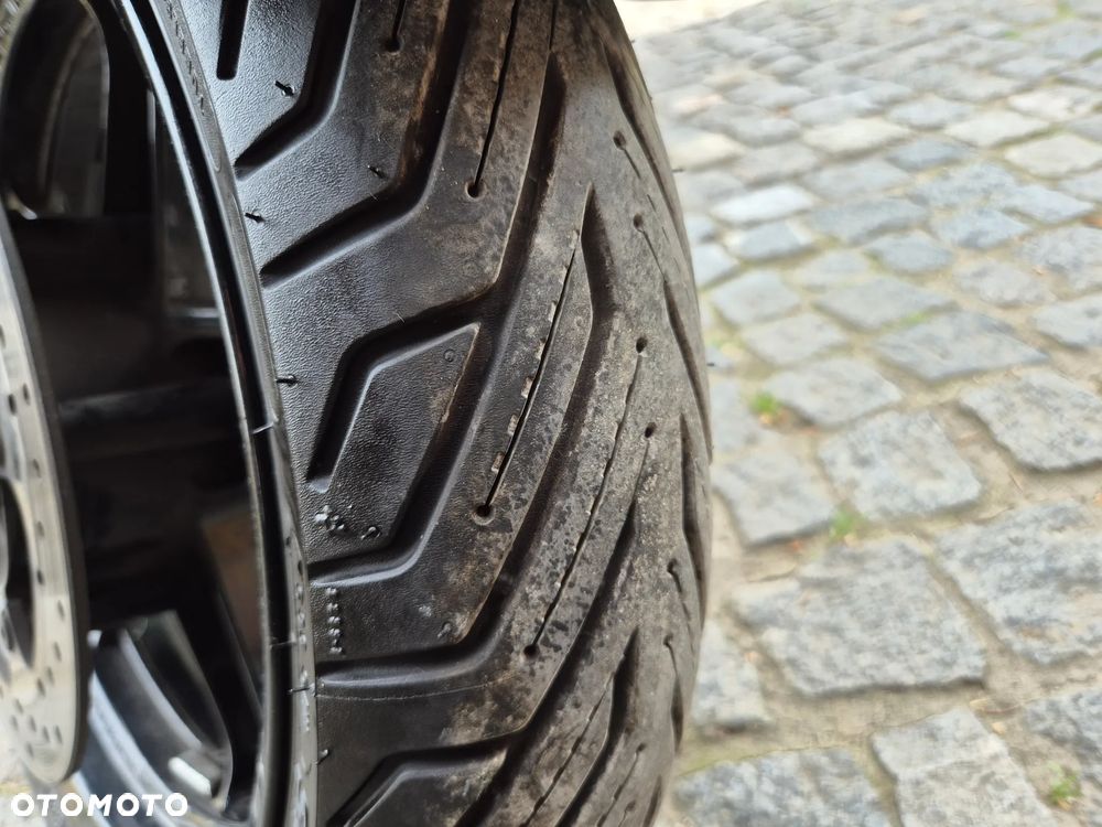 Yamaha X-max - 14
