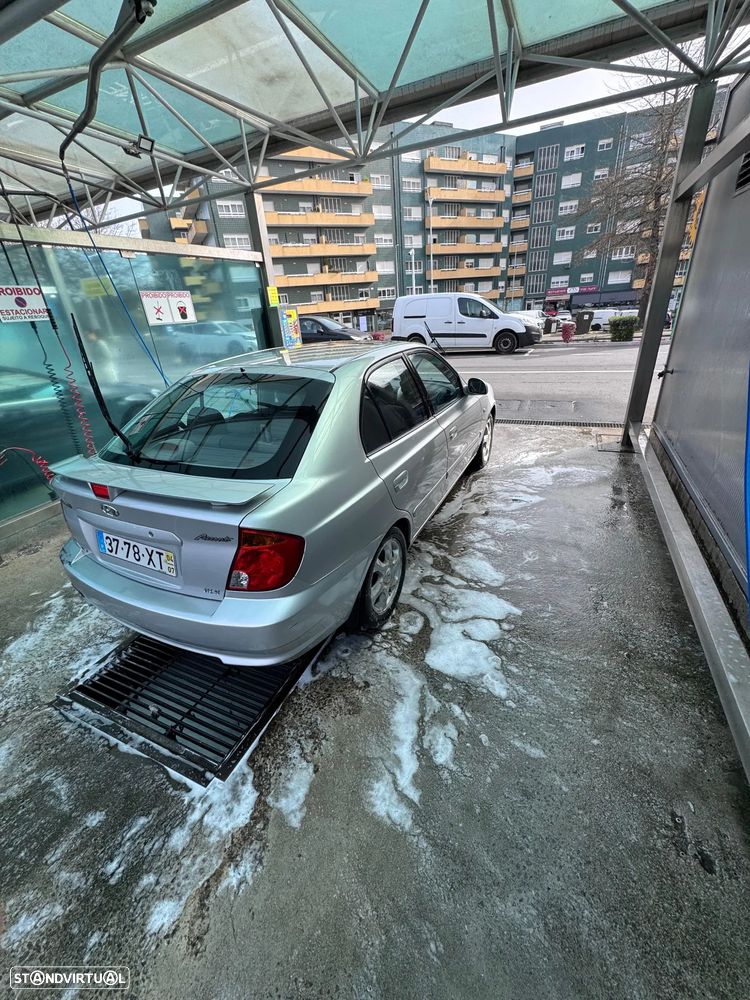 Hyundai Accent 1.3 GLS - 8